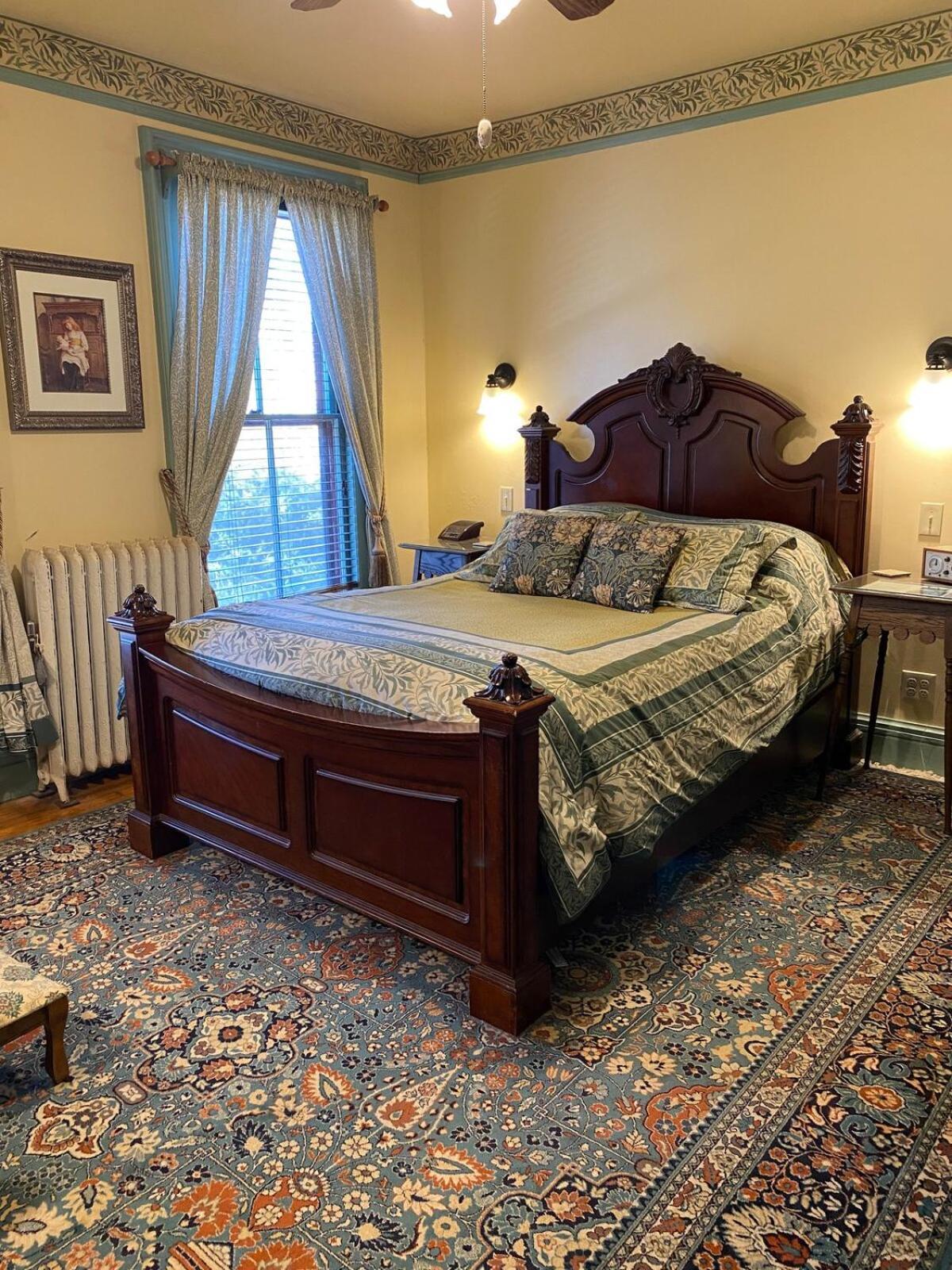 Amherst Inn מראה חיצוני תמונה