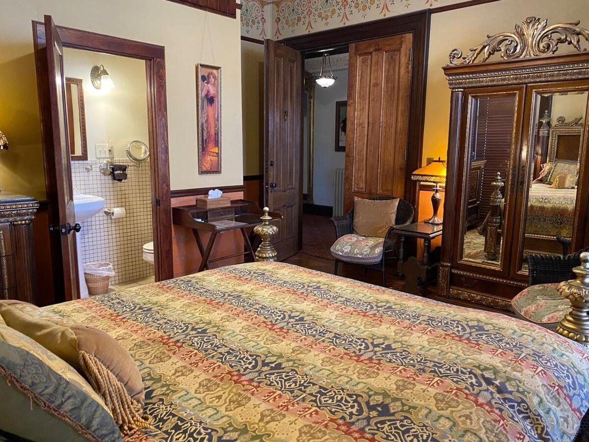 Amherst Inn מראה חיצוני תמונה