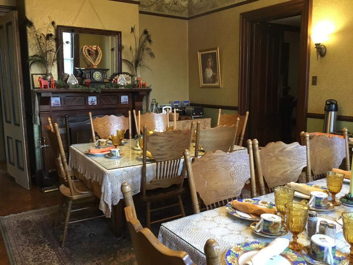 Amherst Inn מראה חיצוני תמונה