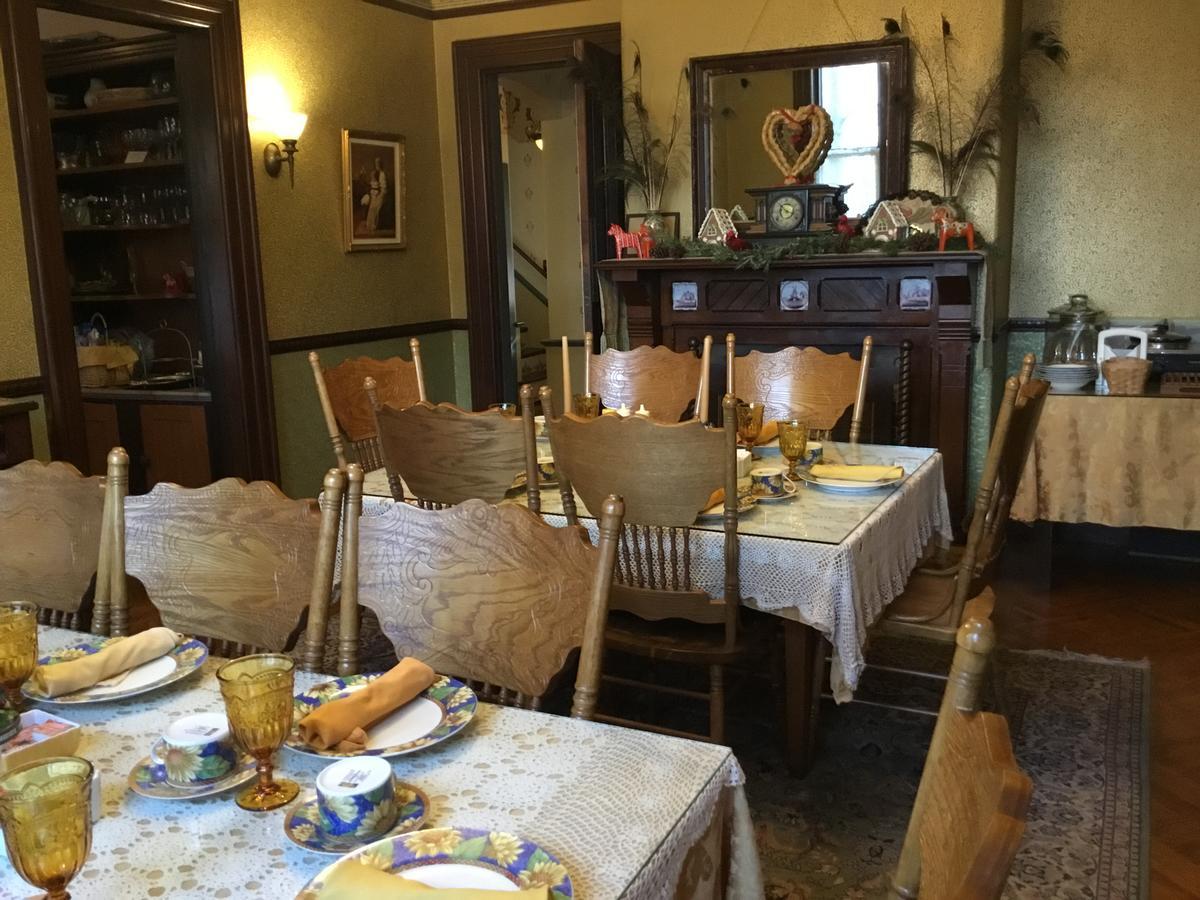 Amherst Inn מראה חיצוני תמונה