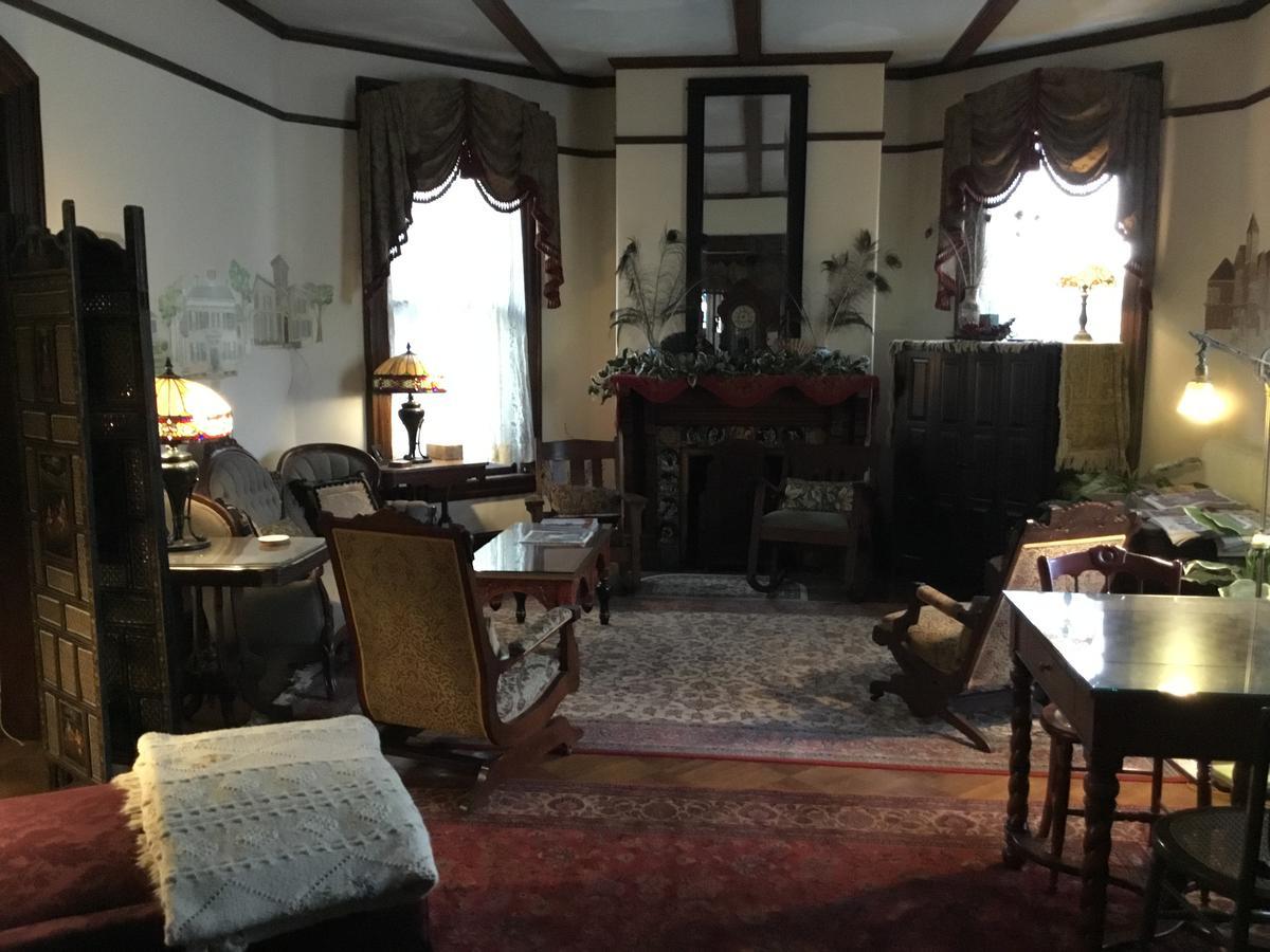Amherst Inn מראה חיצוני תמונה