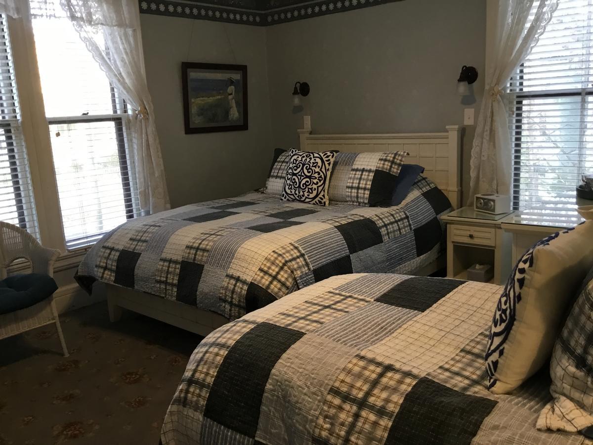 Amherst Inn מראה חיצוני תמונה