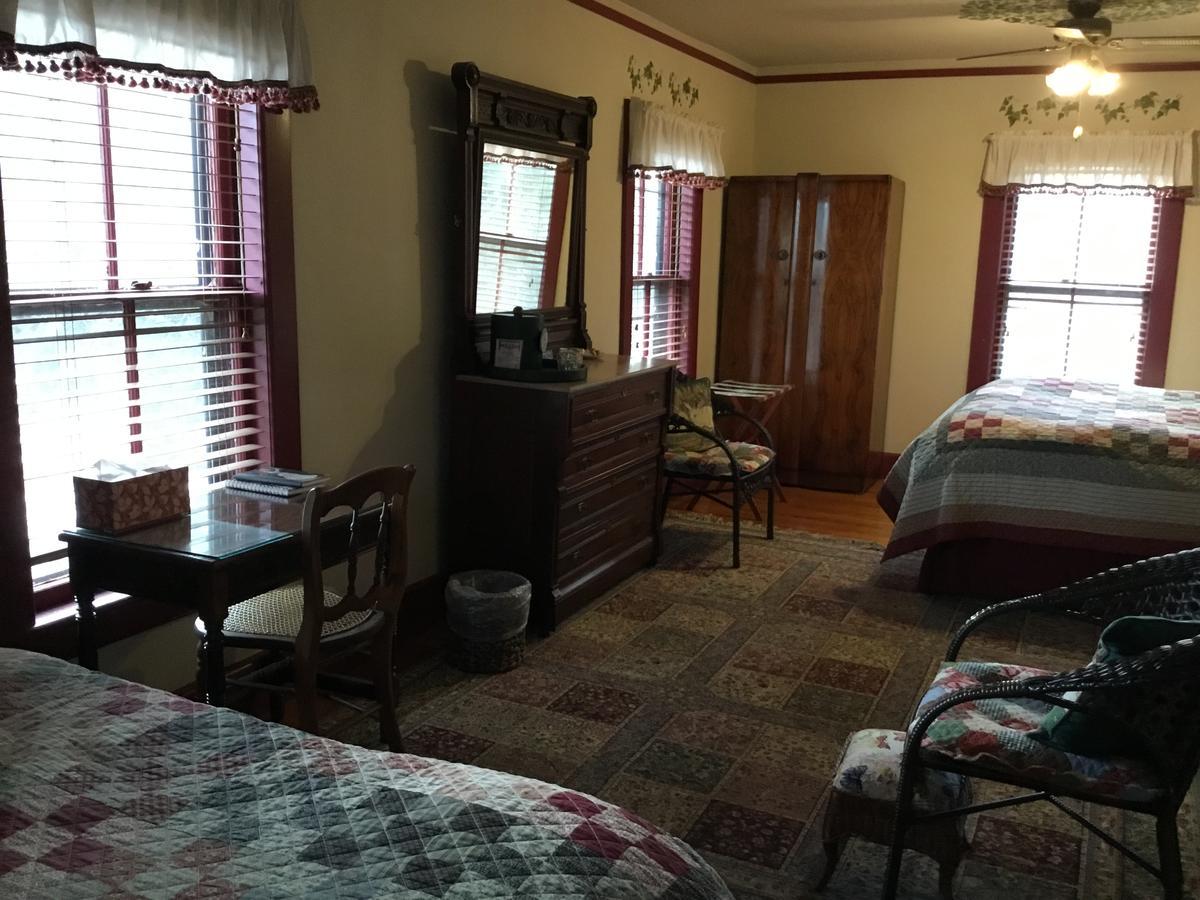 Amherst Inn מראה חיצוני תמונה