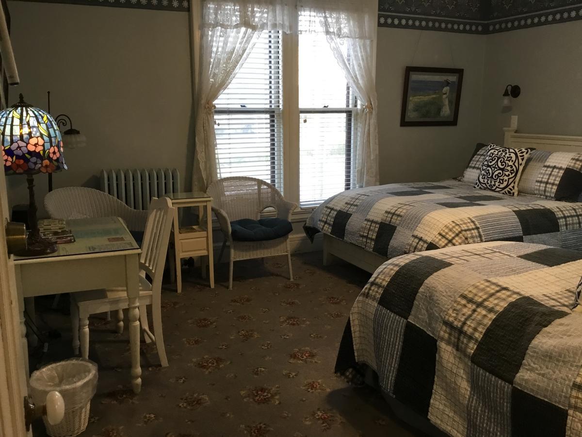 Amherst Inn מראה חיצוני תמונה